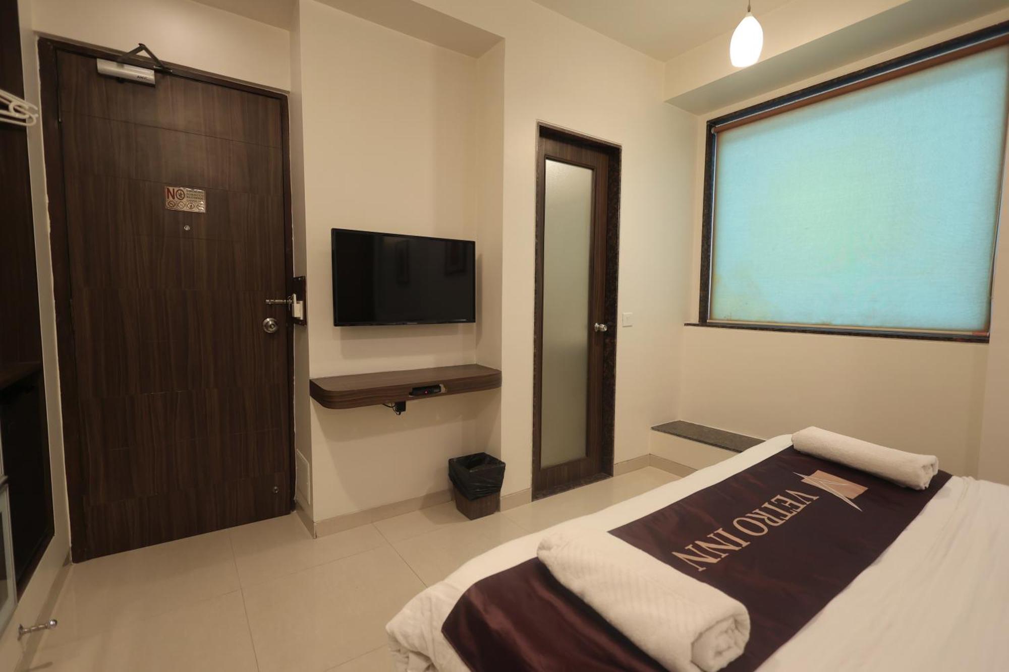 Hotel Vetro Inn Surat Ngoại thất bức ảnh