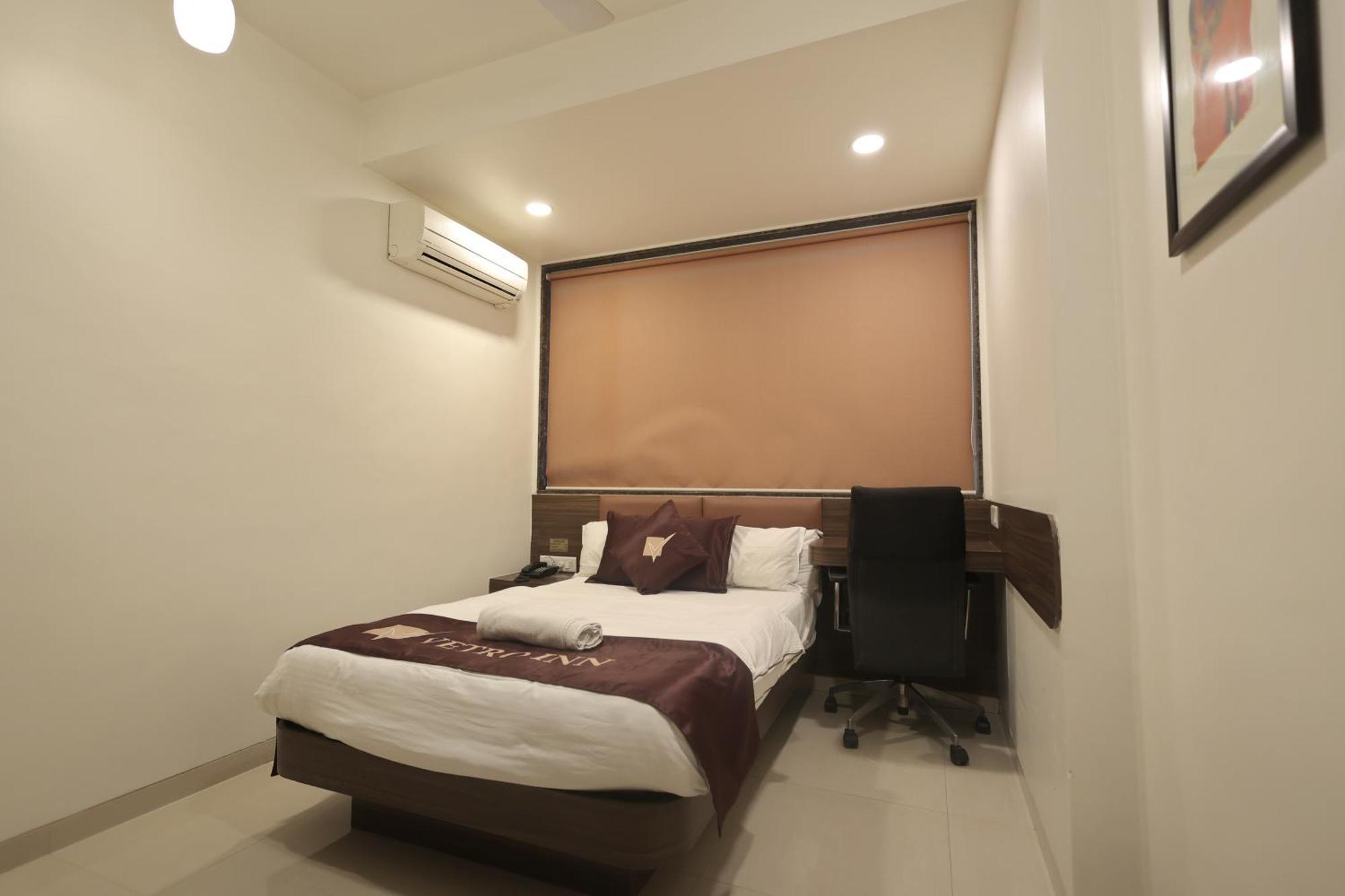 Hotel Vetro Inn Surat Ngoại thất bức ảnh